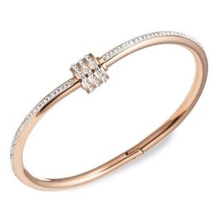 🪞 NEW eye candy gold cuff bracelet